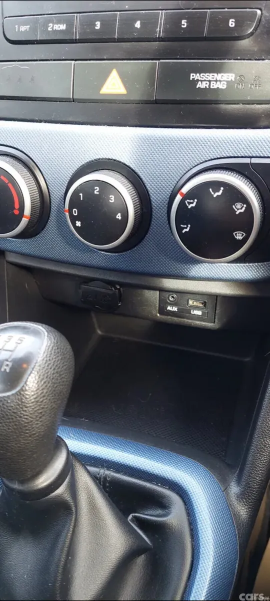 Hyundai i10 Hatchback, Petrol, 2018, Blue