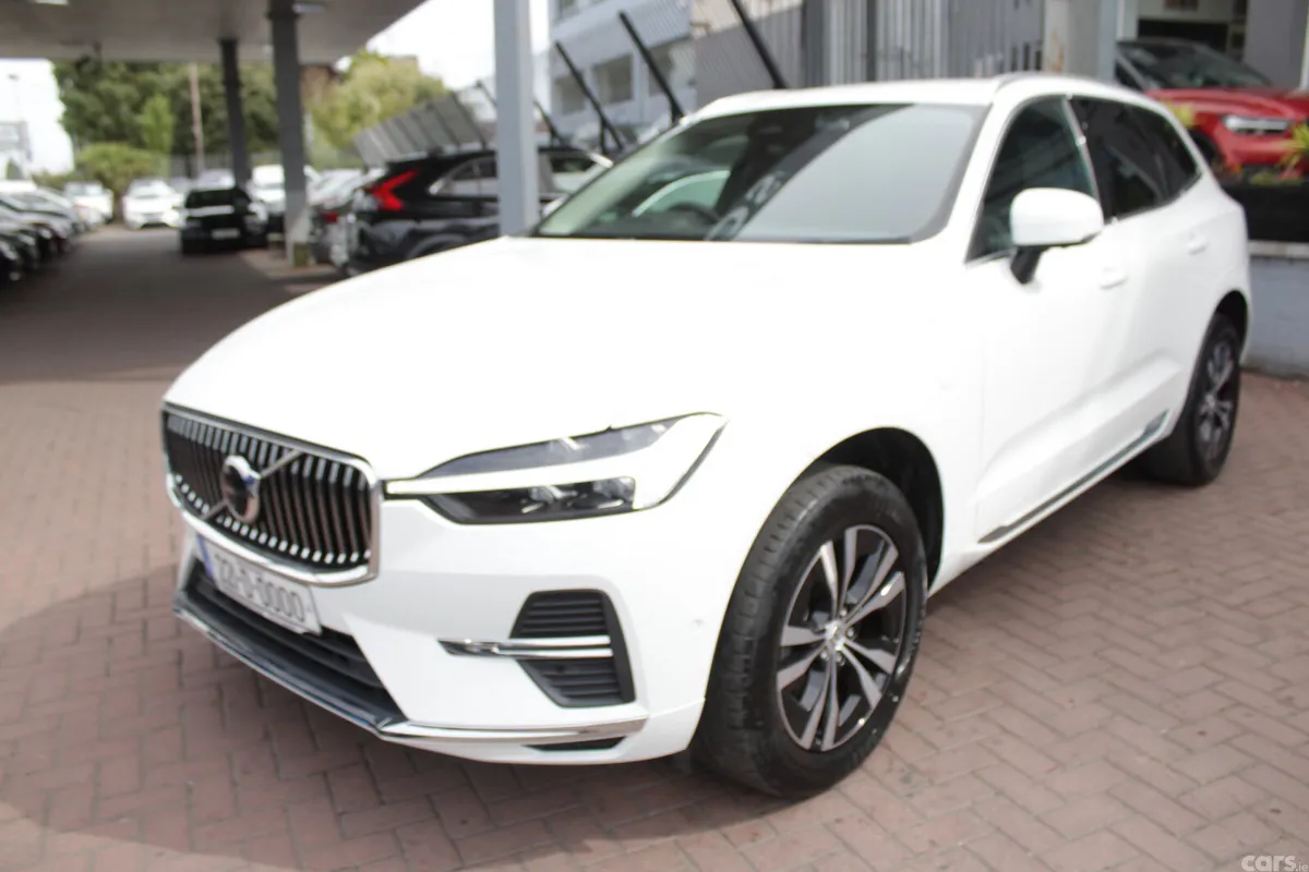 Volvo XC60 MPV, Petrol Plug-in Hybrid, 2022, White
