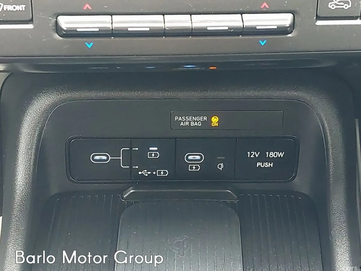 Hyundai KONA MPV, Petrol, 2024, White