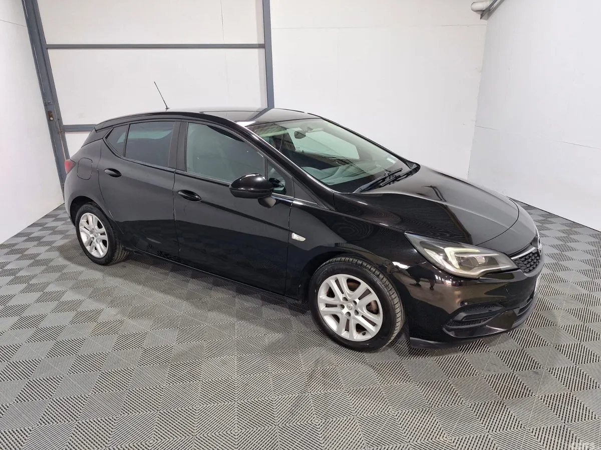 Opel Astra Hatchback, Diesel, 2020, Black
