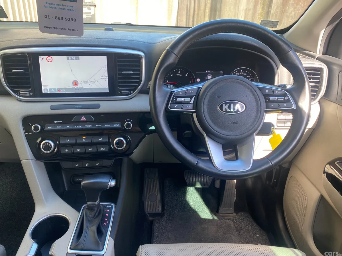 Kia Sportage SUV, Diesel Hybrid, 2021, White