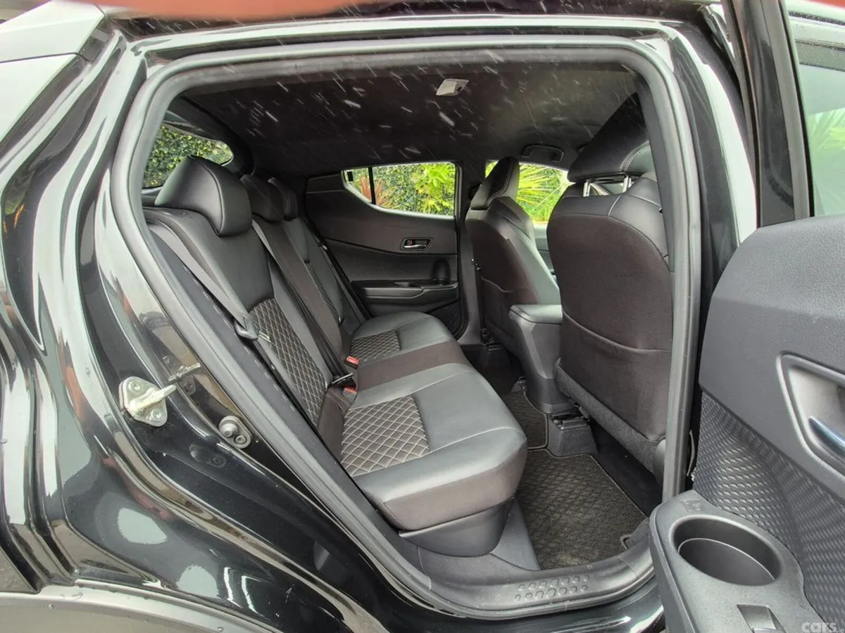 Toyota C-HR SUV, Petrol Hybrid, 2023, Black