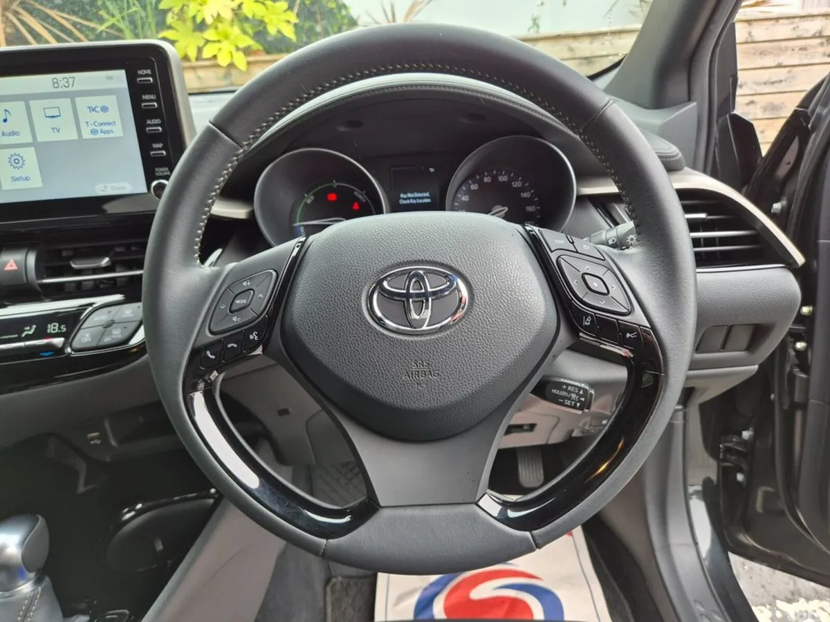 Toyota C-HR SUV, Petrol Hybrid, 2023, Black