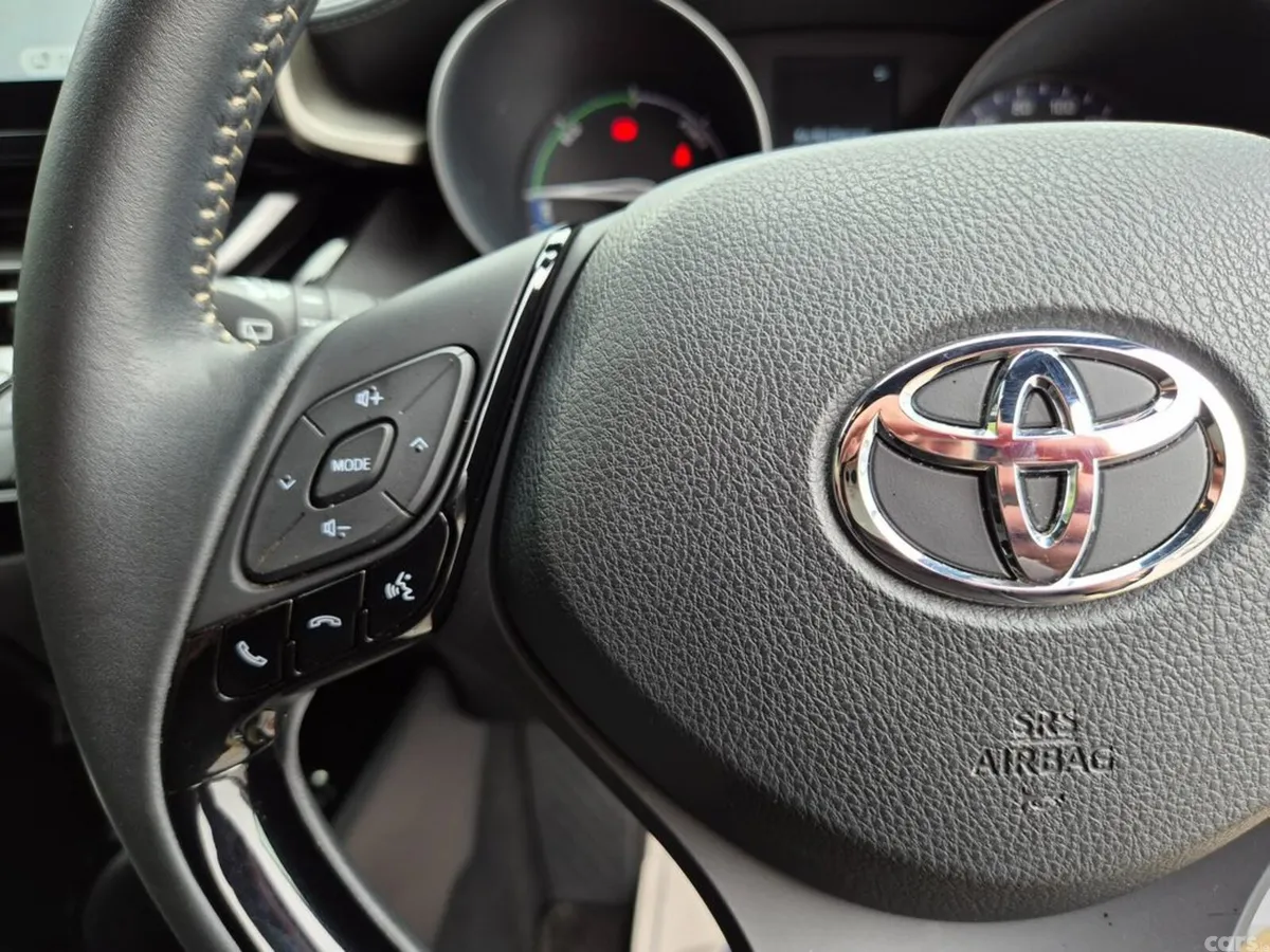 Toyota C-HR SUV, Petrol Hybrid, 2023, Black