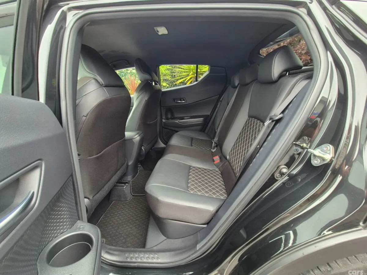 Toyota C-HR SUV, Petrol Hybrid, 2023, Black