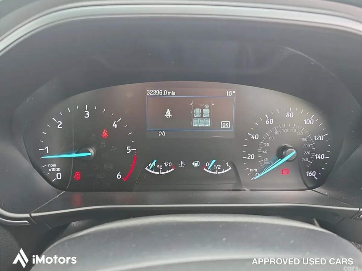 Ford Focus Hatchback, Diesel, 2022, Grey