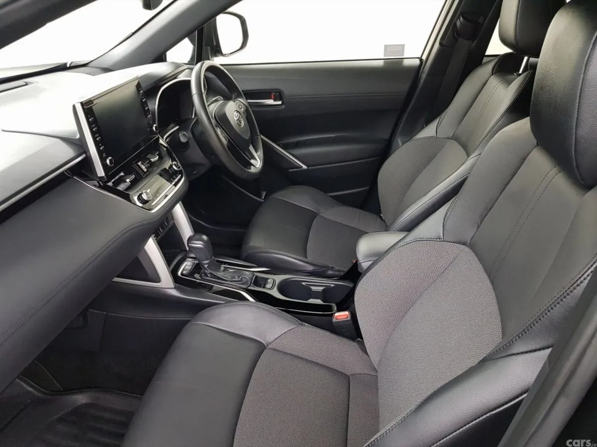 Toyota Corolla Hatchback, Petrol Hybrid, 2023, Black