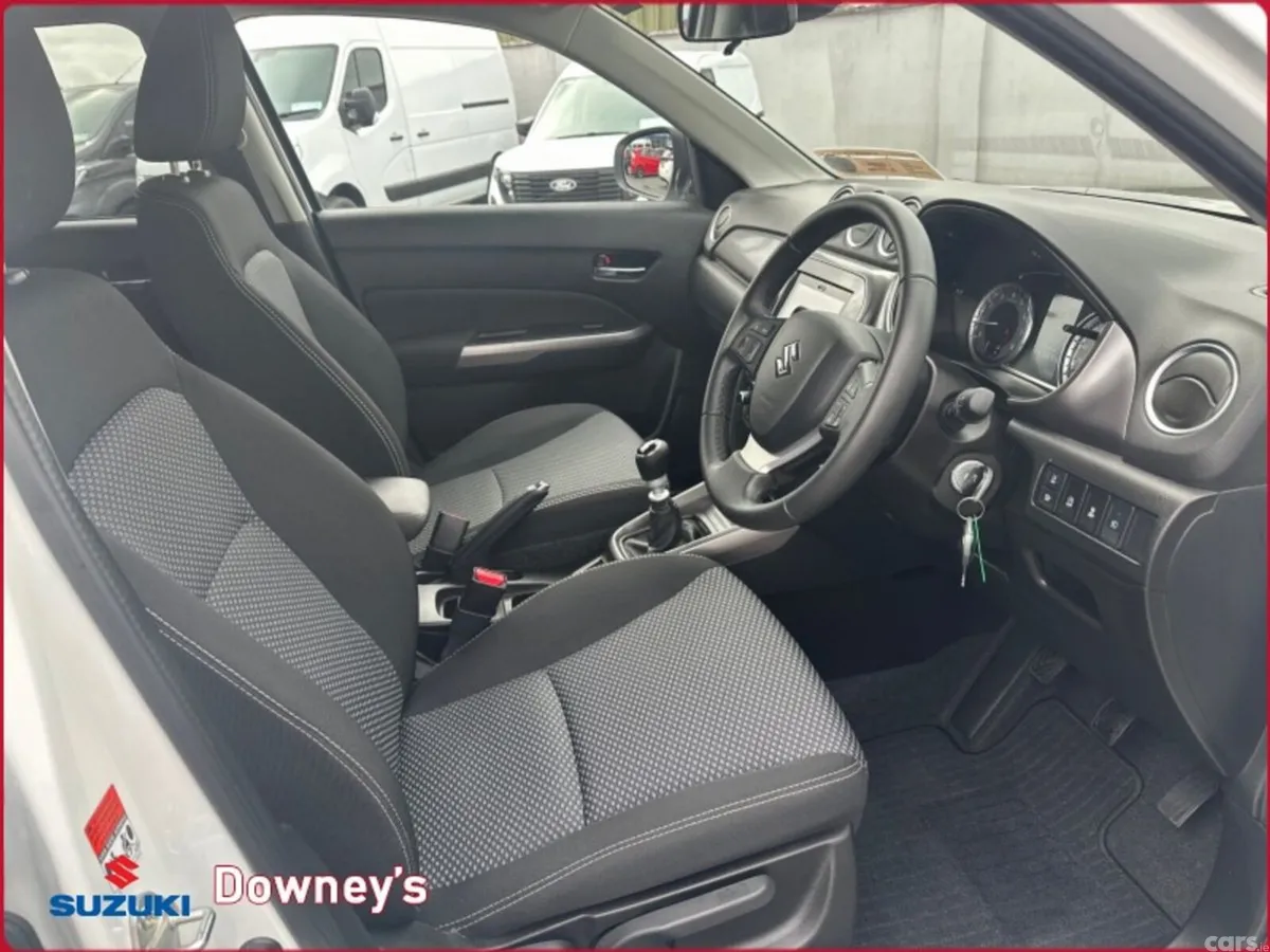 Suzuki Vitara SUV, Petrol, 2025, White