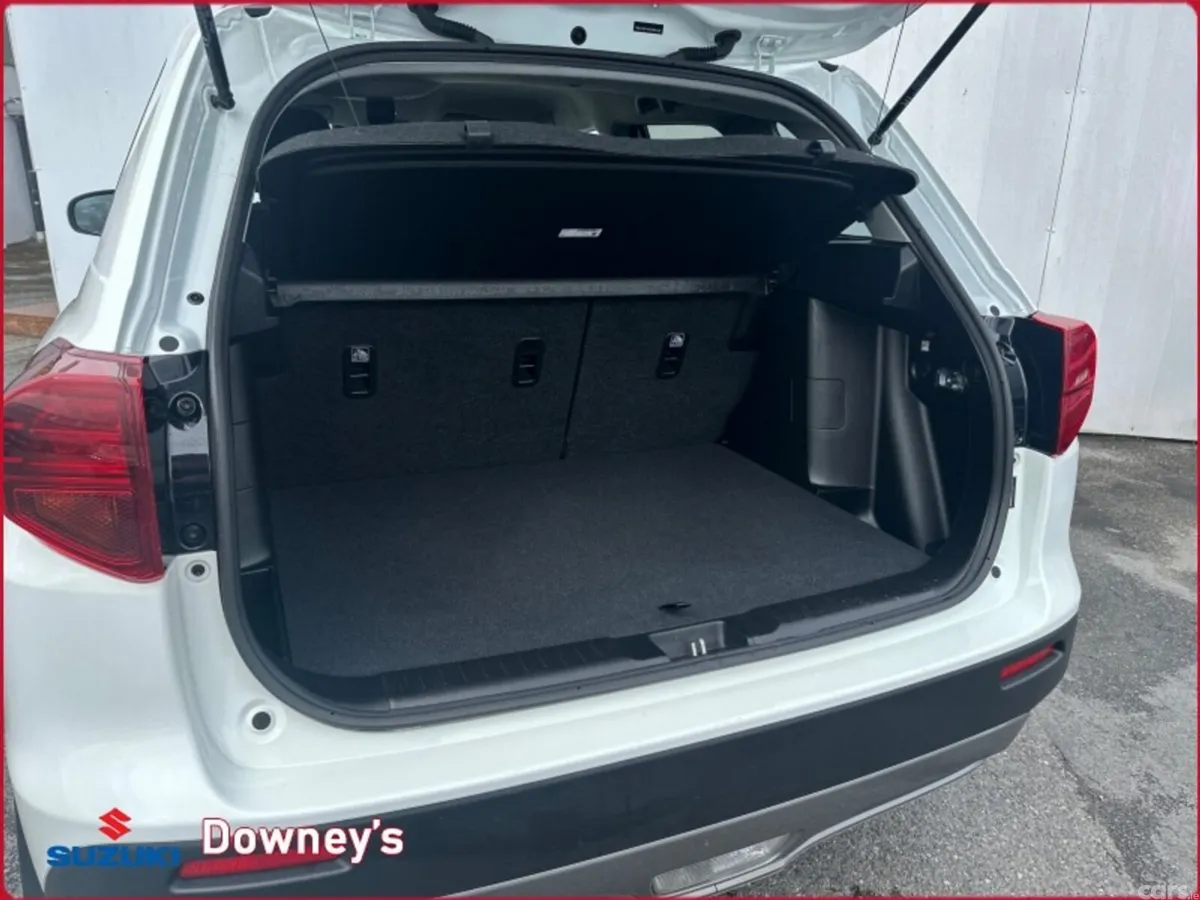 Suzuki Vitara SUV, Petrol, 2025, White