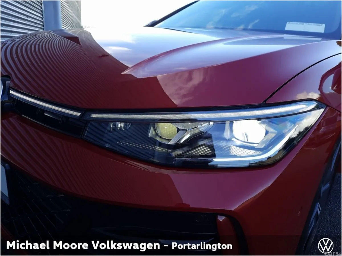 Volkswagen Passat Estate, Diesel, 2027, Red