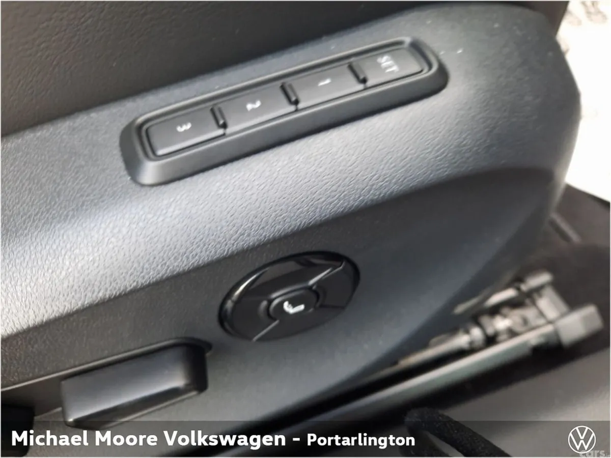 Volkswagen Passat Estate, Diesel, 2027, Red