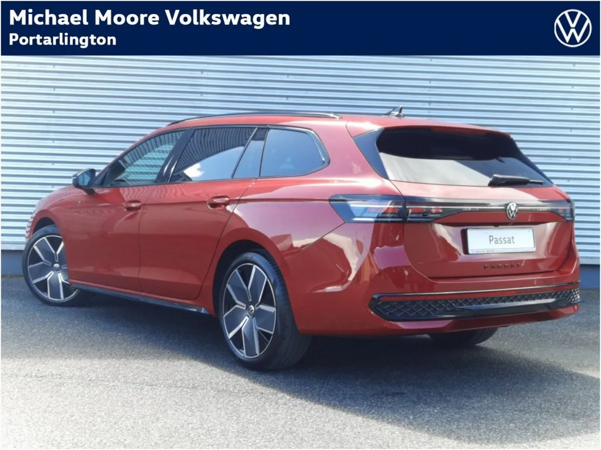 Volkswagen Passat Estate, Diesel, 2027, Red
