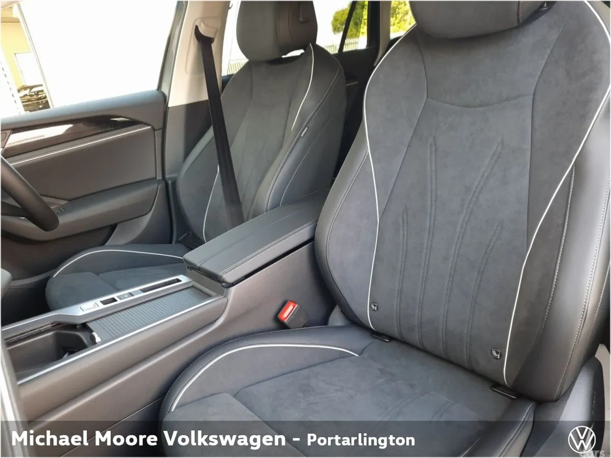 Volkswagen Passat Estate, Petrol Plug-in Hybrid, 2027, Grey