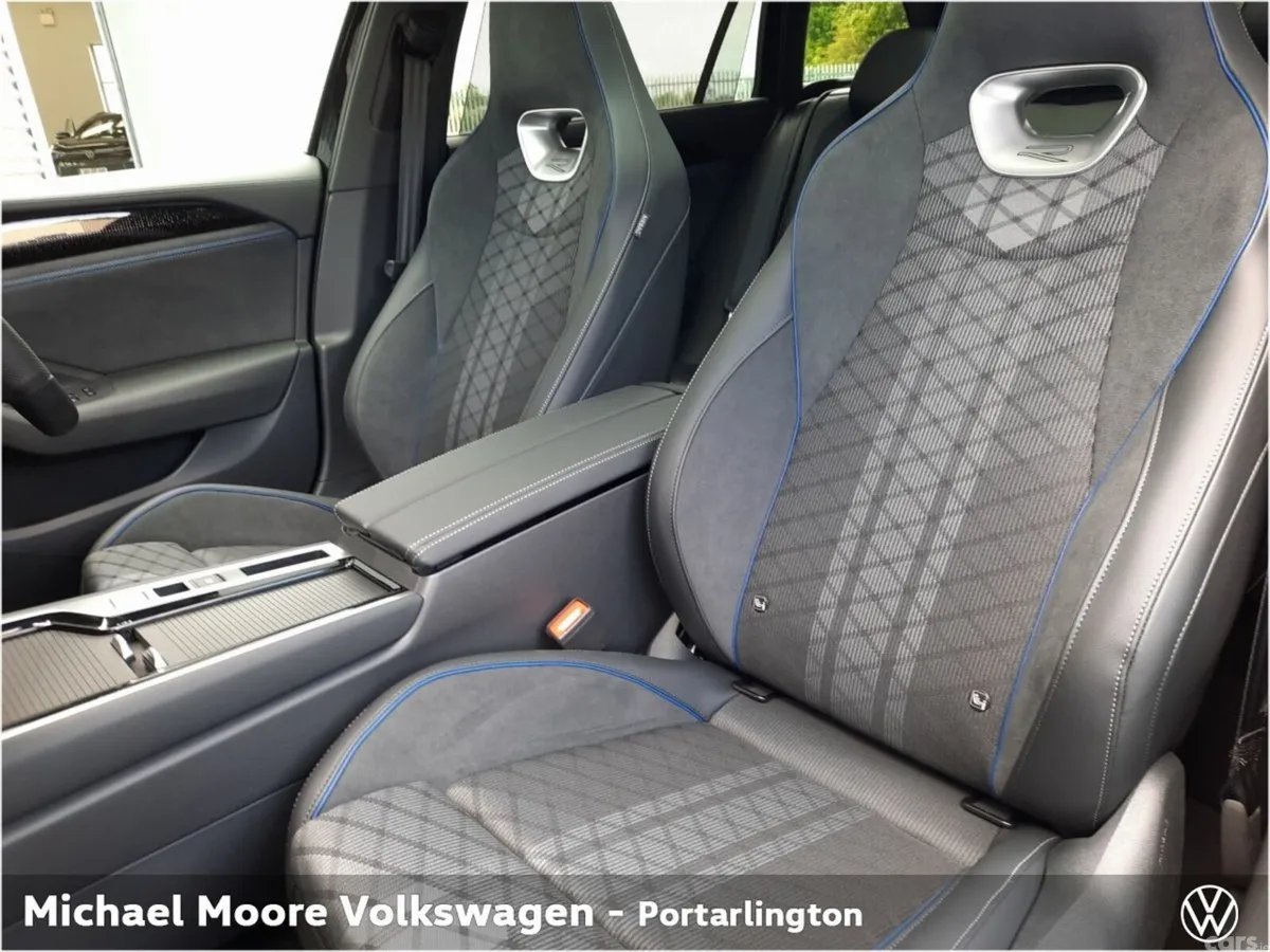 Volkswagen Passat Estate, Diesel, 2026, Black
