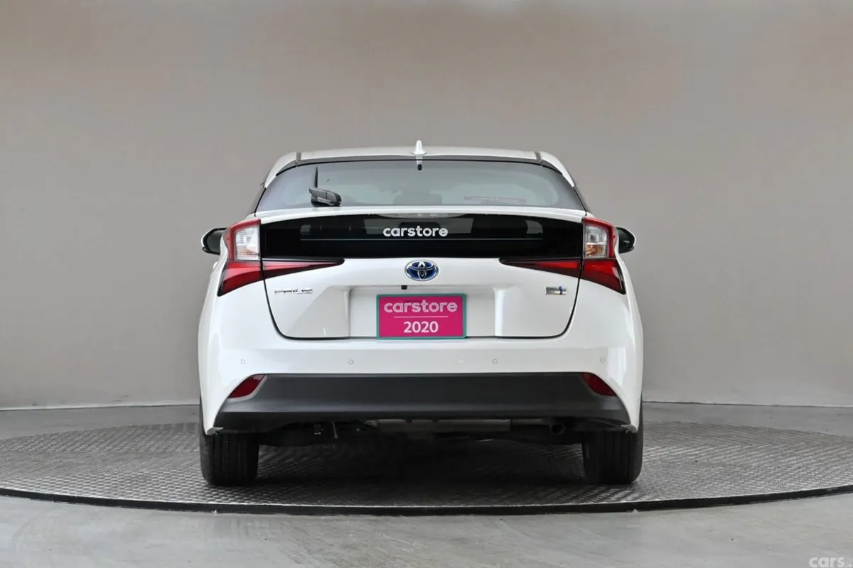 Toyota Prius Hatchback, Petrol Hybrid, 2020, White