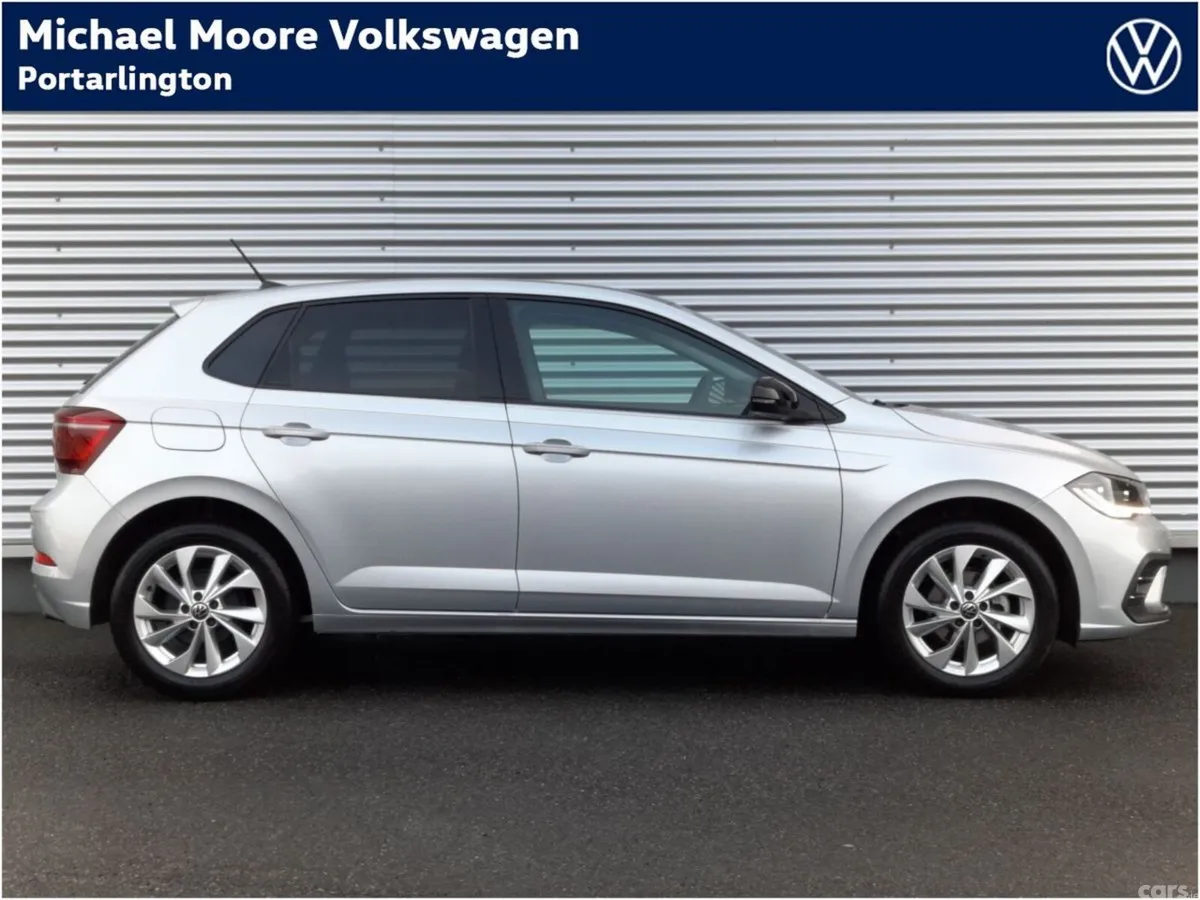 Volkswagen Polo Hatchback, Petrol, 2027, Silver