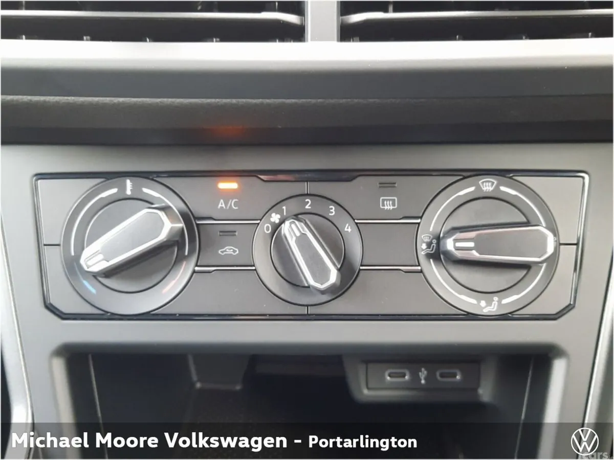 Volkswagen Polo Hatchback, Petrol, 2027, Blue