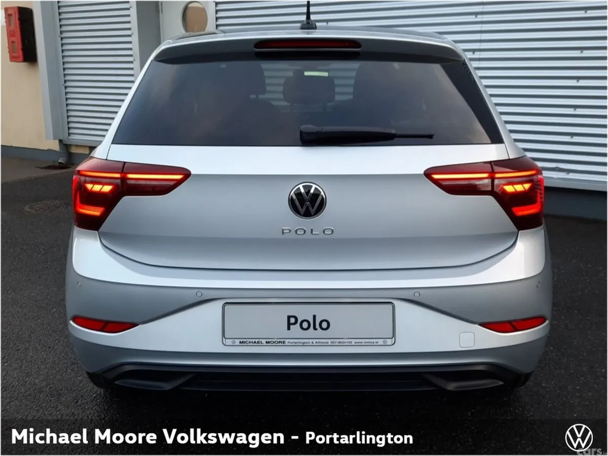 Volkswagen Polo Hatchback, Petrol, 2027, Silver