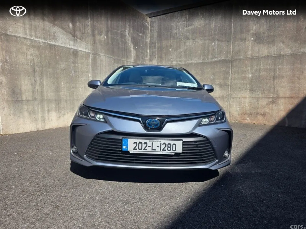 Toyota Corolla Saloon, Petrol Hybrid, 2020, Grey