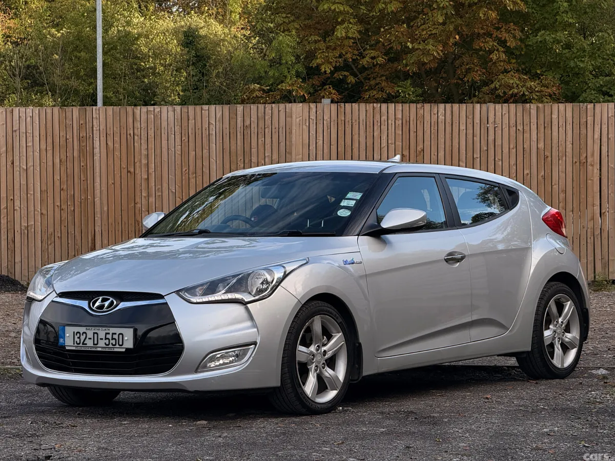 Hyundai Veloster Hatchback, Petrol, 2013, Silver