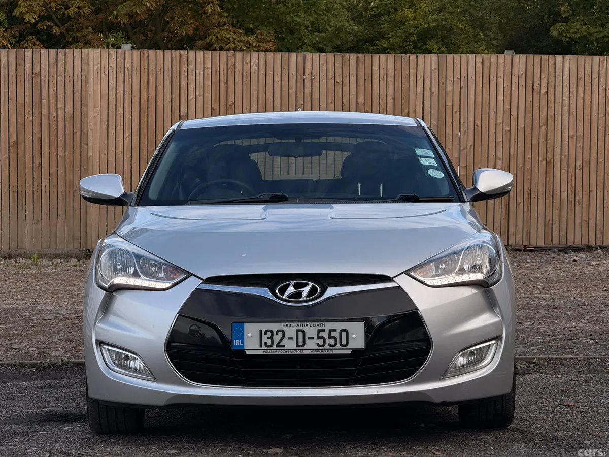 Hyundai Veloster Hatchback, Petrol, 2013, Silver