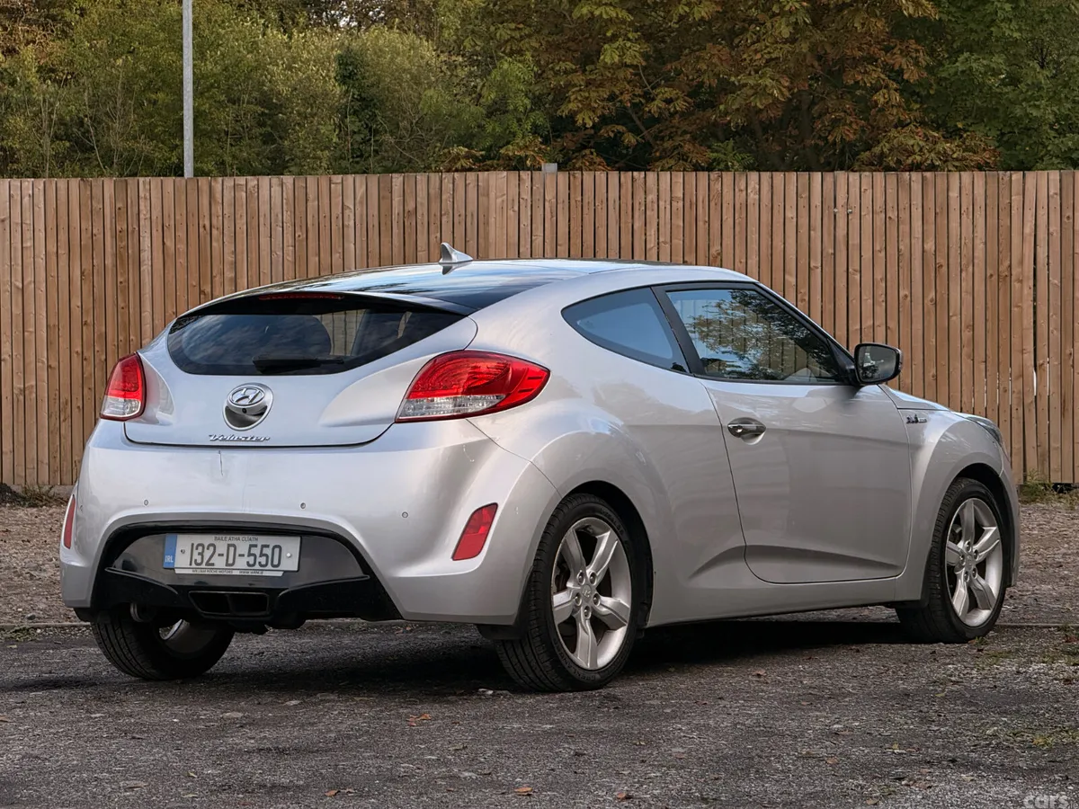 Hyundai Veloster Hatchback, Petrol, 2013, Silver