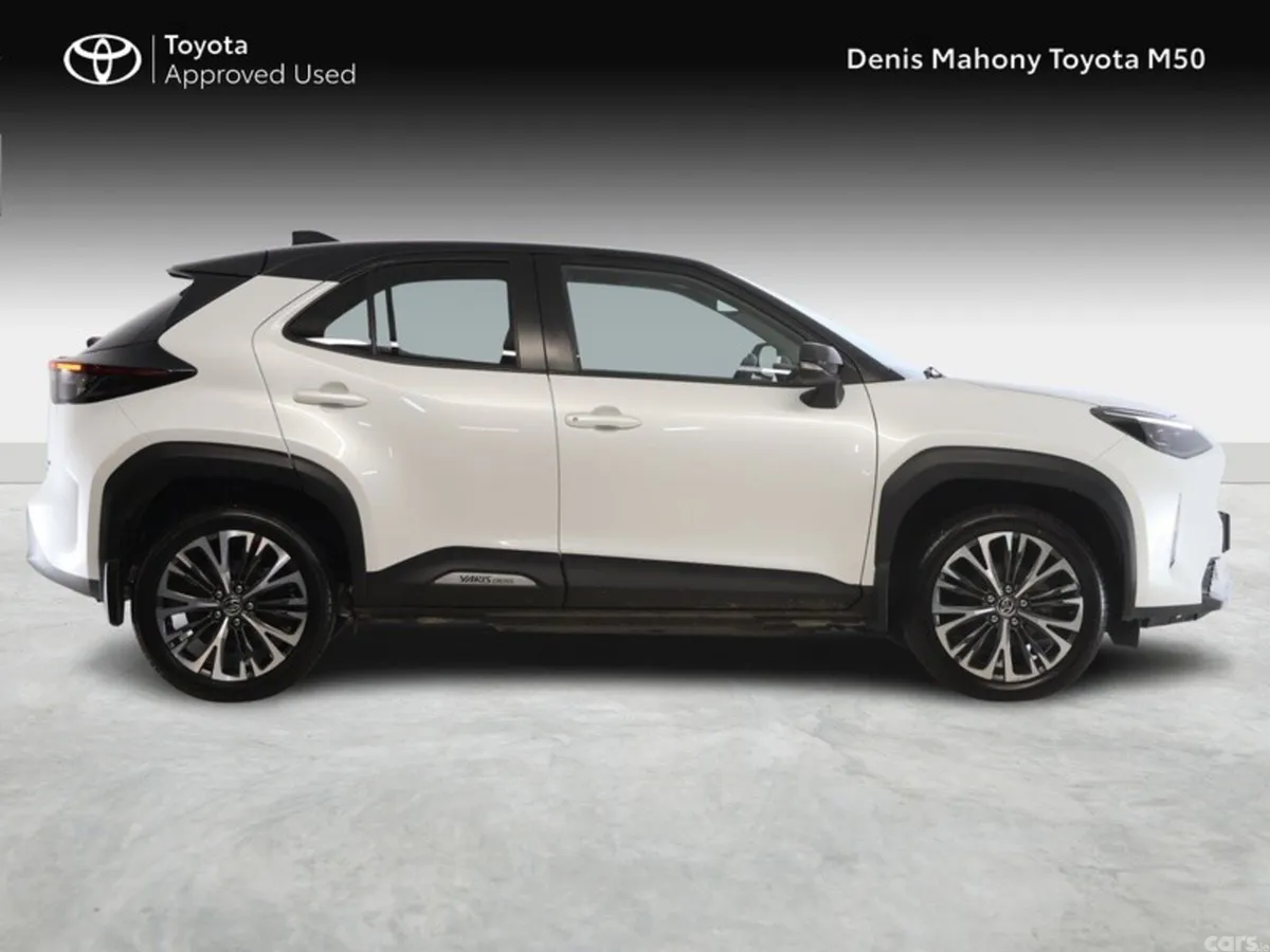 Toyota Yaris Cross SUV, Petrol Hybrid, 2023, White