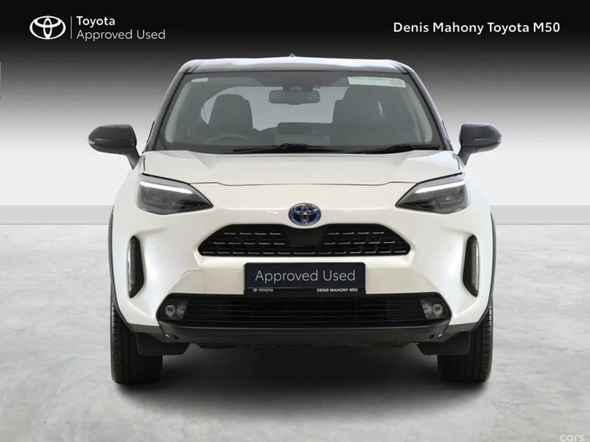 Toyota Yaris Cross SUV, Petrol Hybrid, 2023, White