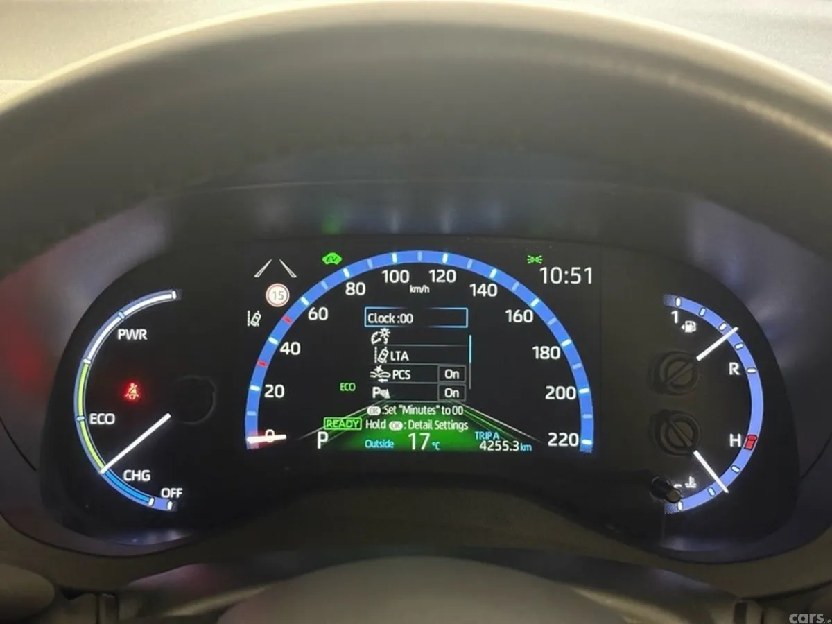 Toyota Yaris Cross SUV, Petrol Hybrid, 2023, White