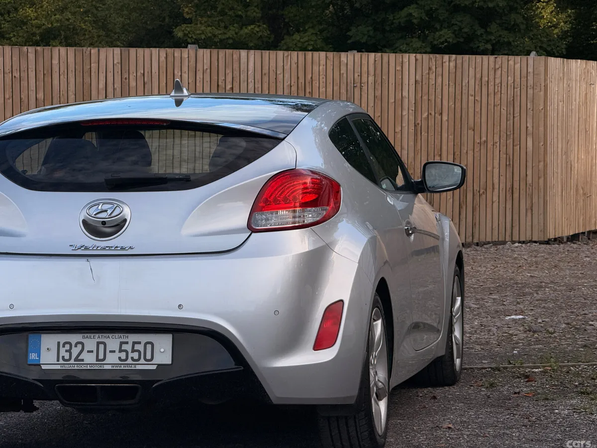 Hyundai Veloster Hatchback, Petrol, 2013, Silver
