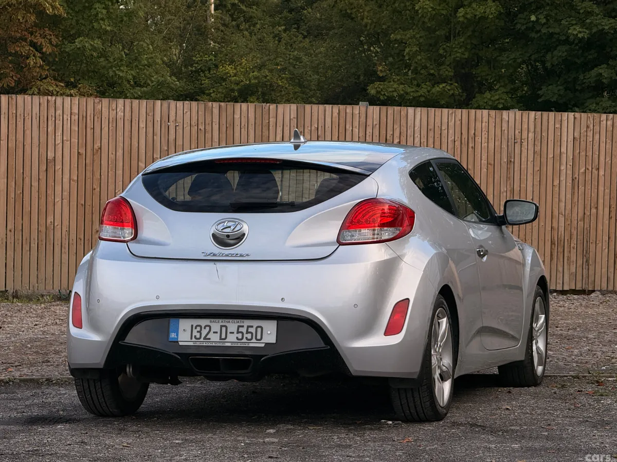 Hyundai Veloster Hatchback, Petrol, 2013, Silver