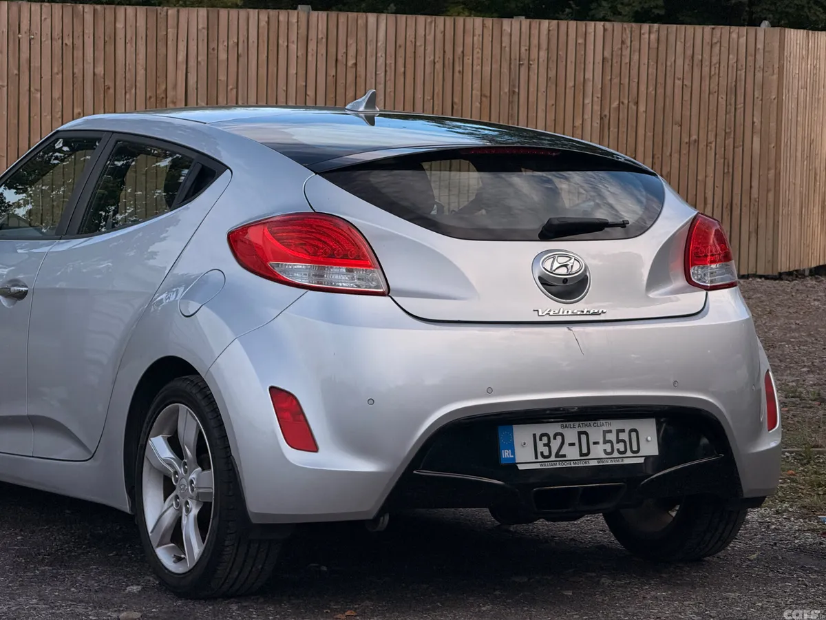 Hyundai Veloster Hatchback, Petrol, 2013, Silver