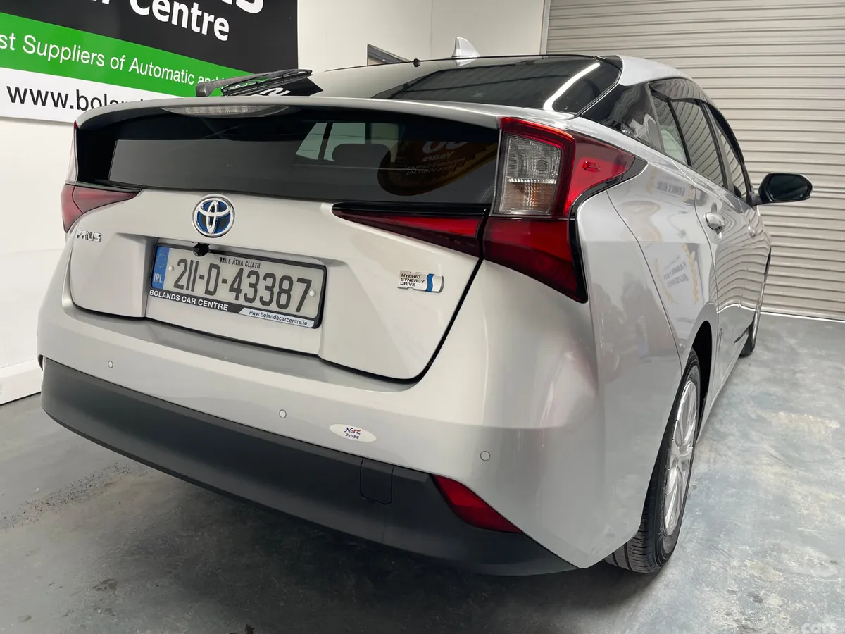 Toyota Prius Hatchback, Petrol Hybrid, 2021, Silver