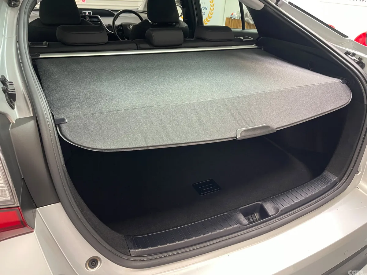 Toyota Prius Hatchback, Petrol Hybrid, 2021, Silver