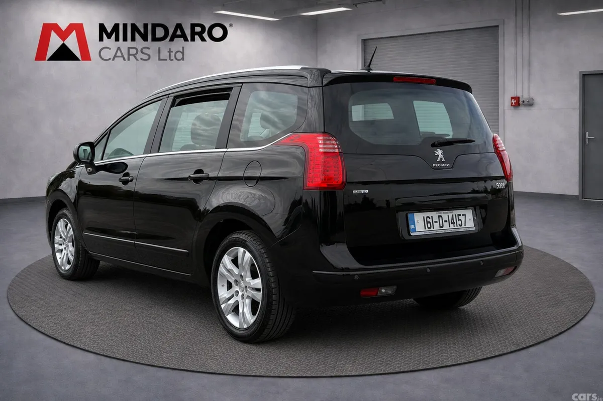 Peugeot 5008 MPV, Diesel, 2016, Black