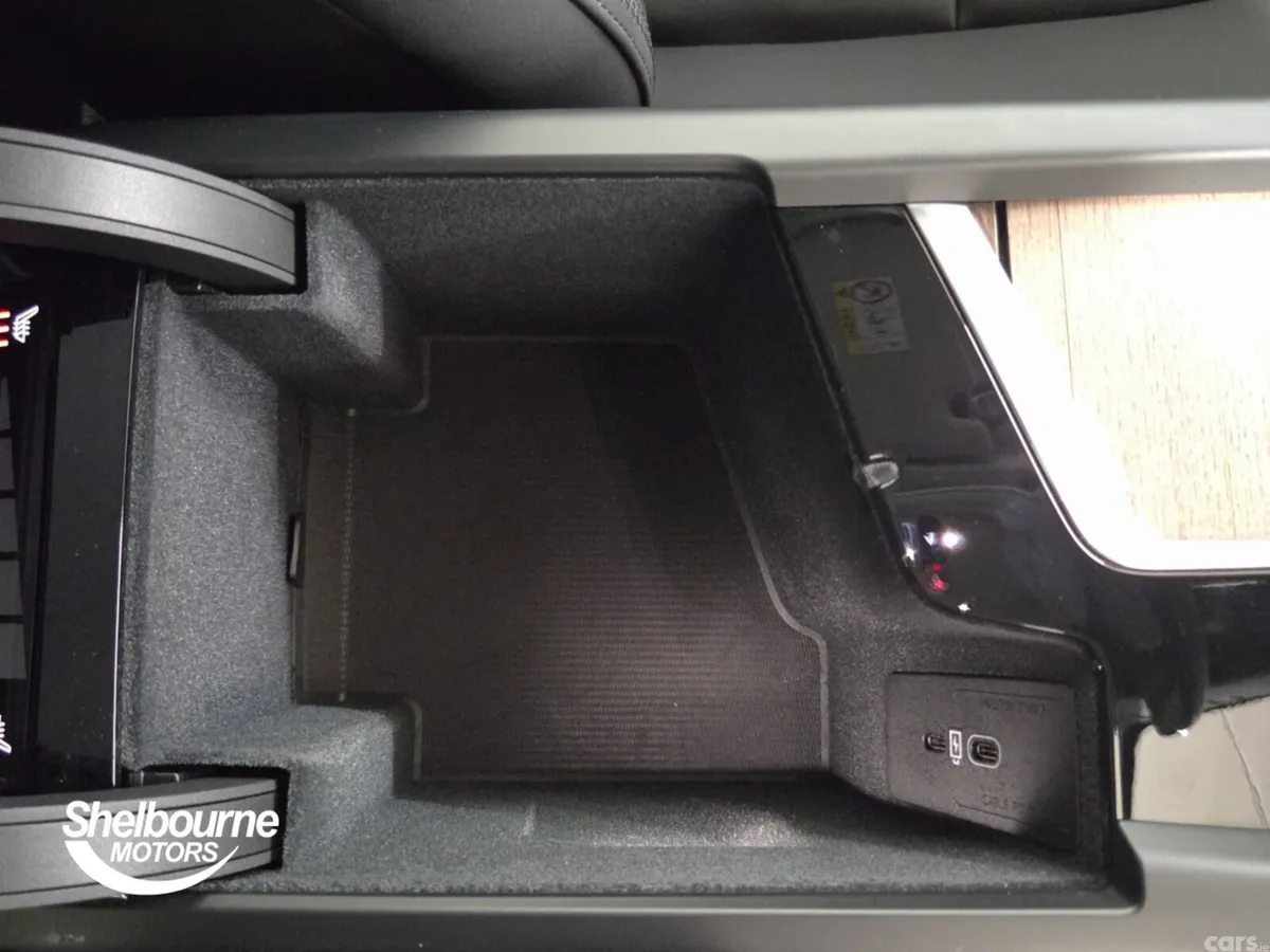 Volvo XC60 Estate, Petrol, 2025, Black