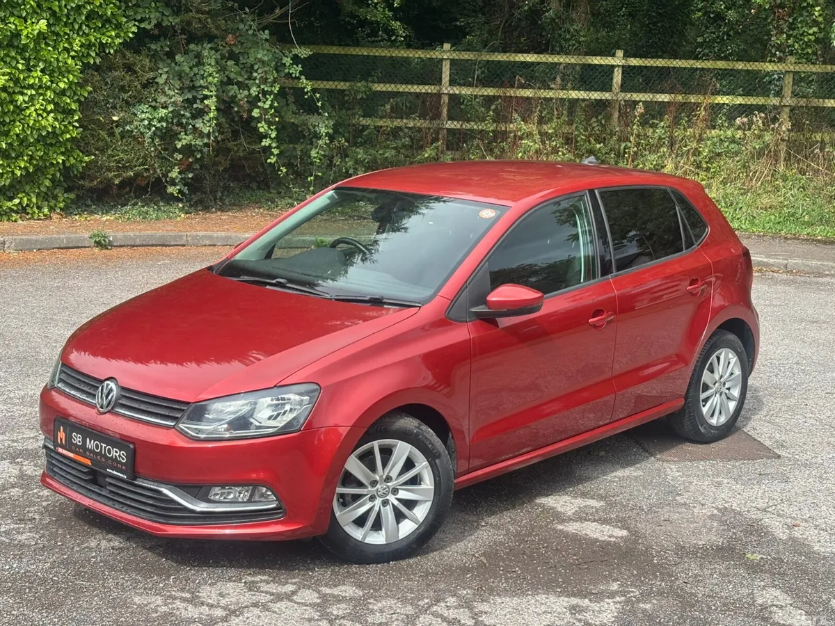 Volkswagen Polo Hatchback, Petrol, 2015, Red