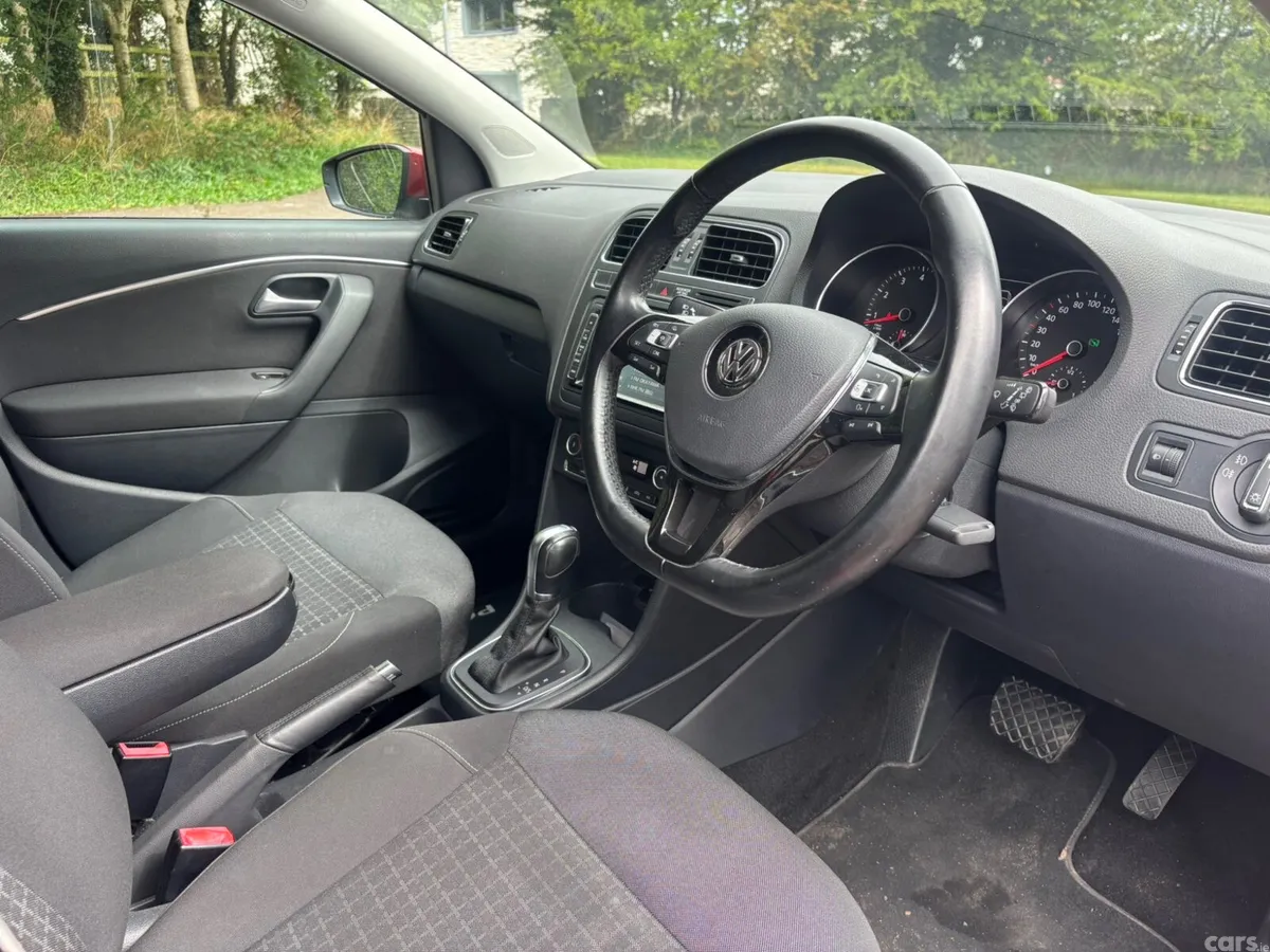 Volkswagen Polo Hatchback, Petrol, 2015, Red