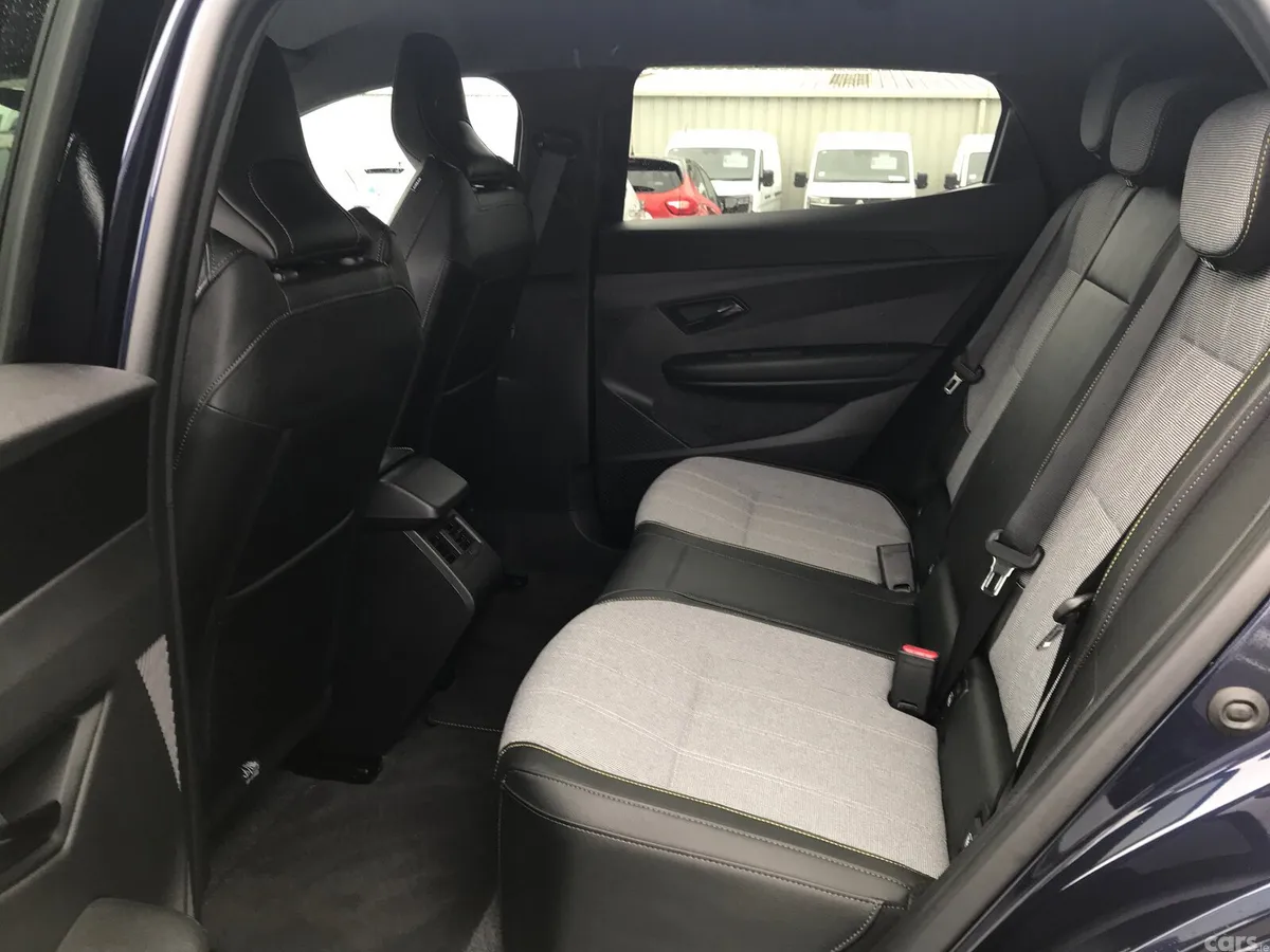 Renault Megane Hatchback, Electric, 2026, Blue