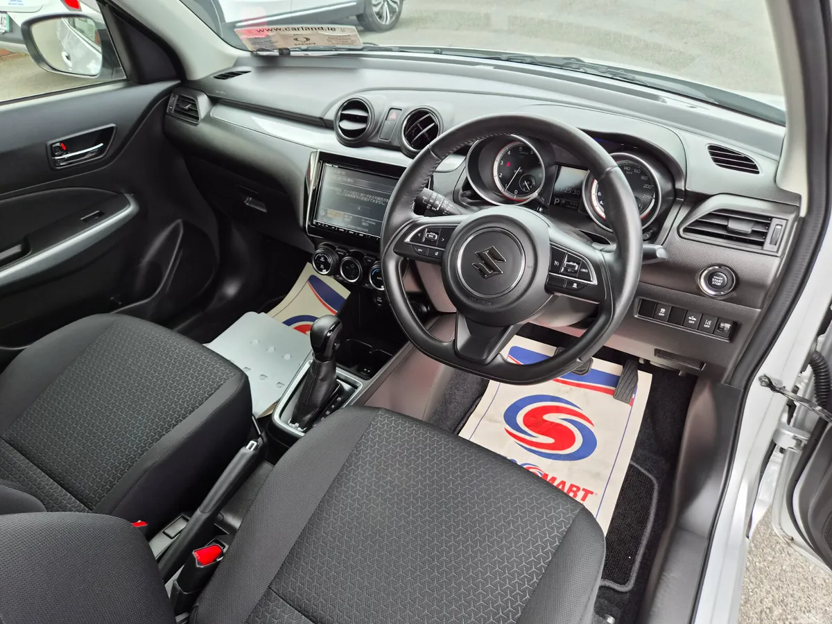 Suzuki Swift Hatchback, Petrol, 2019, Silver