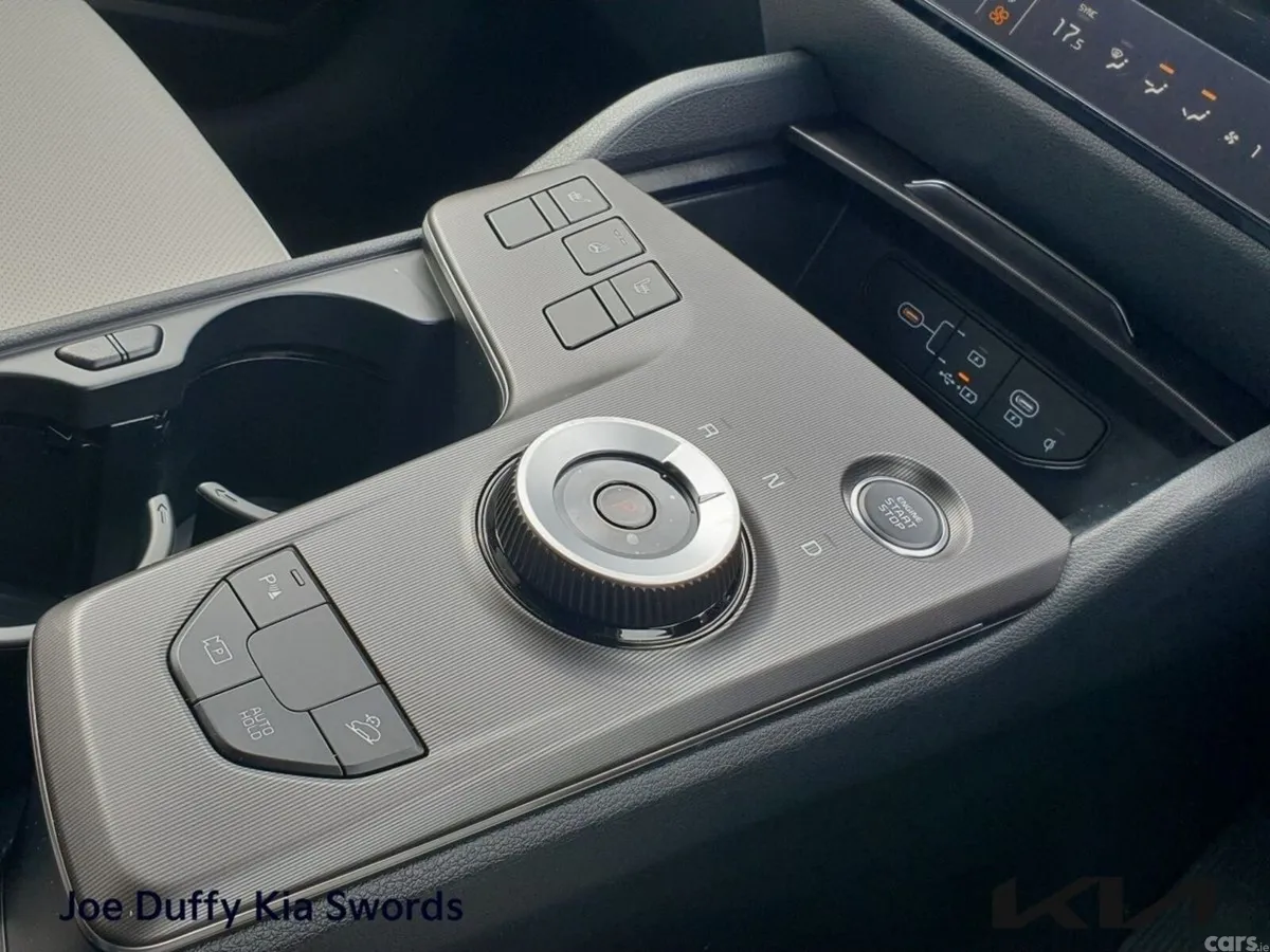 Kia Sportage SUV, Petrol Plug-in Hybrid, 2026, Black
