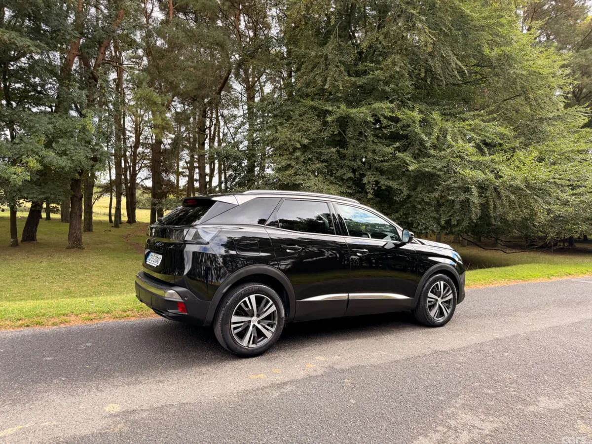 Peugeot 3008 MPV, Petrol, 2022, Black