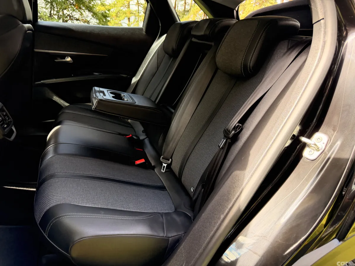 Peugeot 3008 MPV, Petrol, 2022, Black