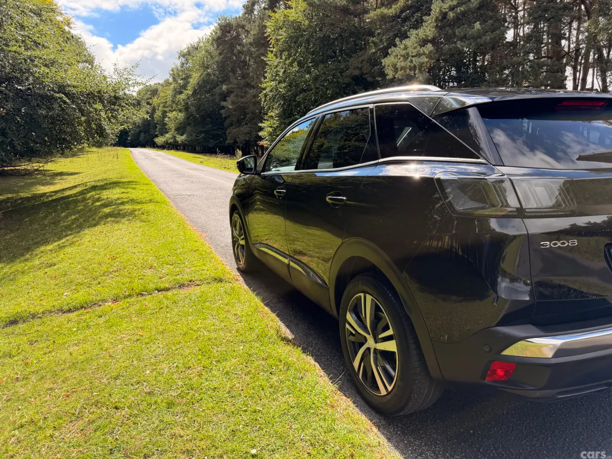Peugeot 3008 MPV, Petrol, 2022, Black