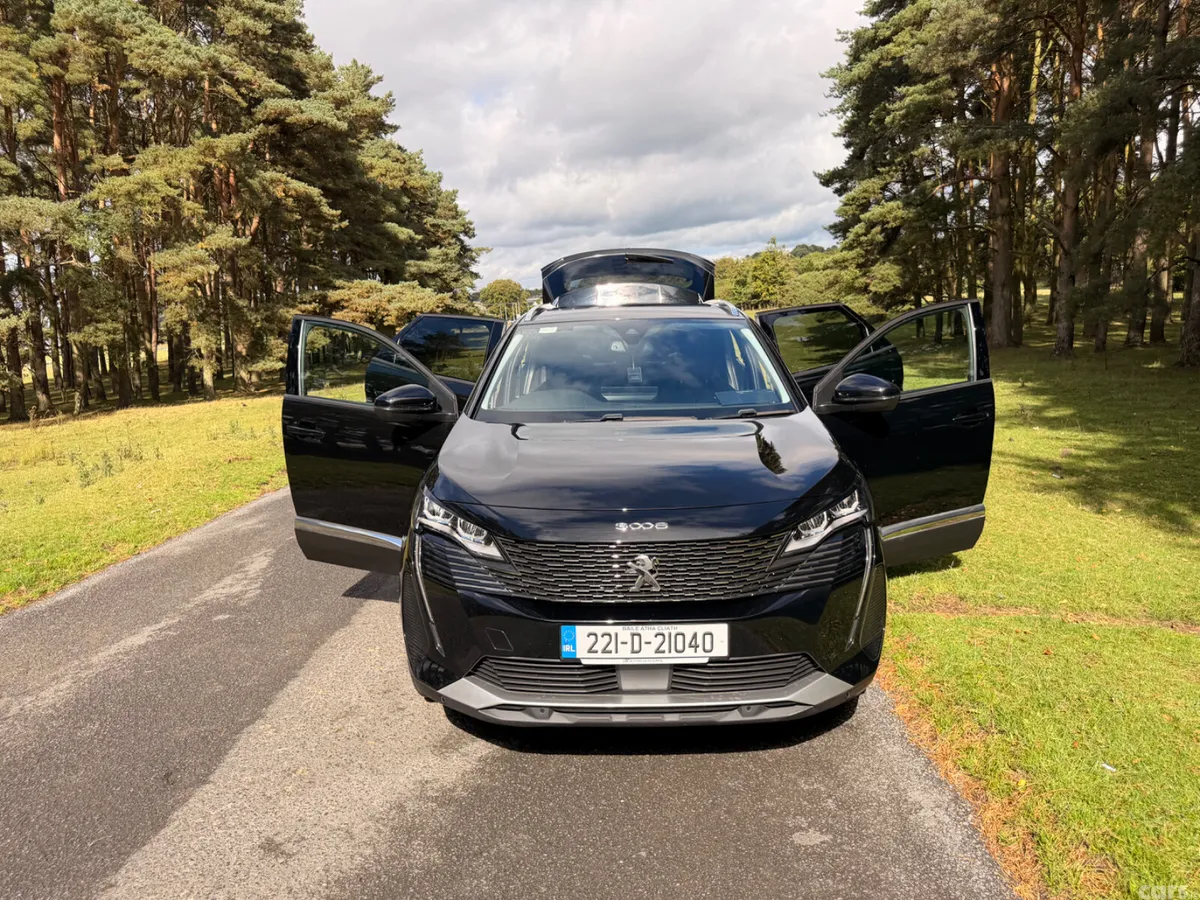 Peugeot 3008 MPV, Petrol, 2022, Black