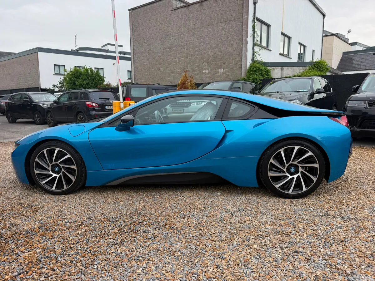BMW i8 Coupe, Petrol Plug-in Hybrid, 2017, Blue