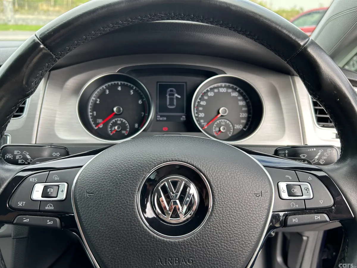 Volkswagen Golf Hatchback, Petrol, 2015, Blue