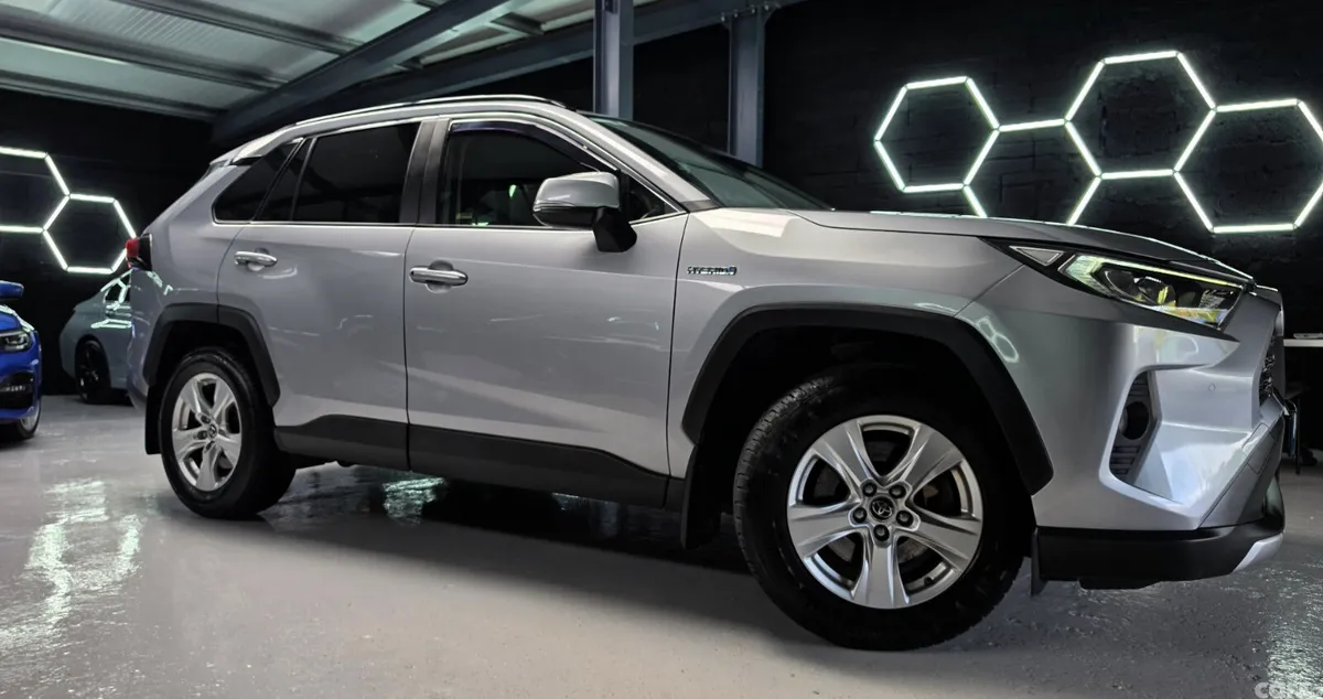 Toyota RAV4 SUV, Petrol Hybrid, 2019, Grey