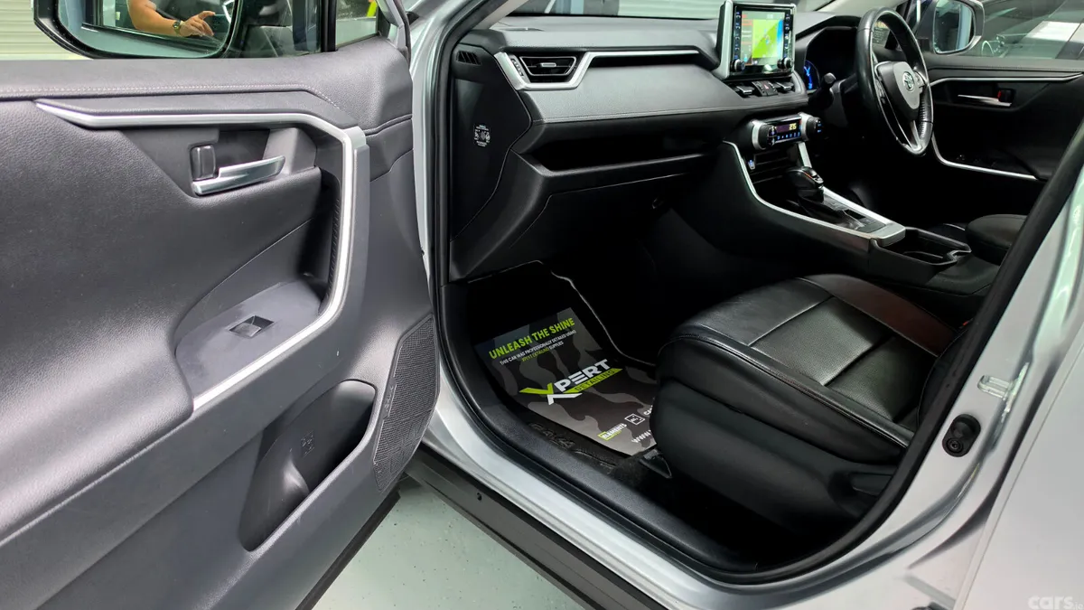Toyota RAV4 SUV, Petrol Hybrid, 2019, Grey