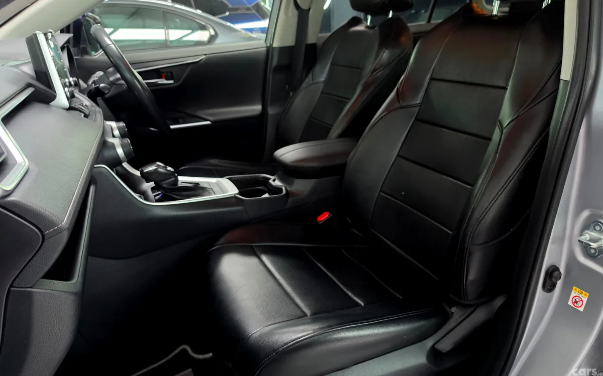 Toyota RAV4 SUV, Petrol Hybrid, 2019, Grey